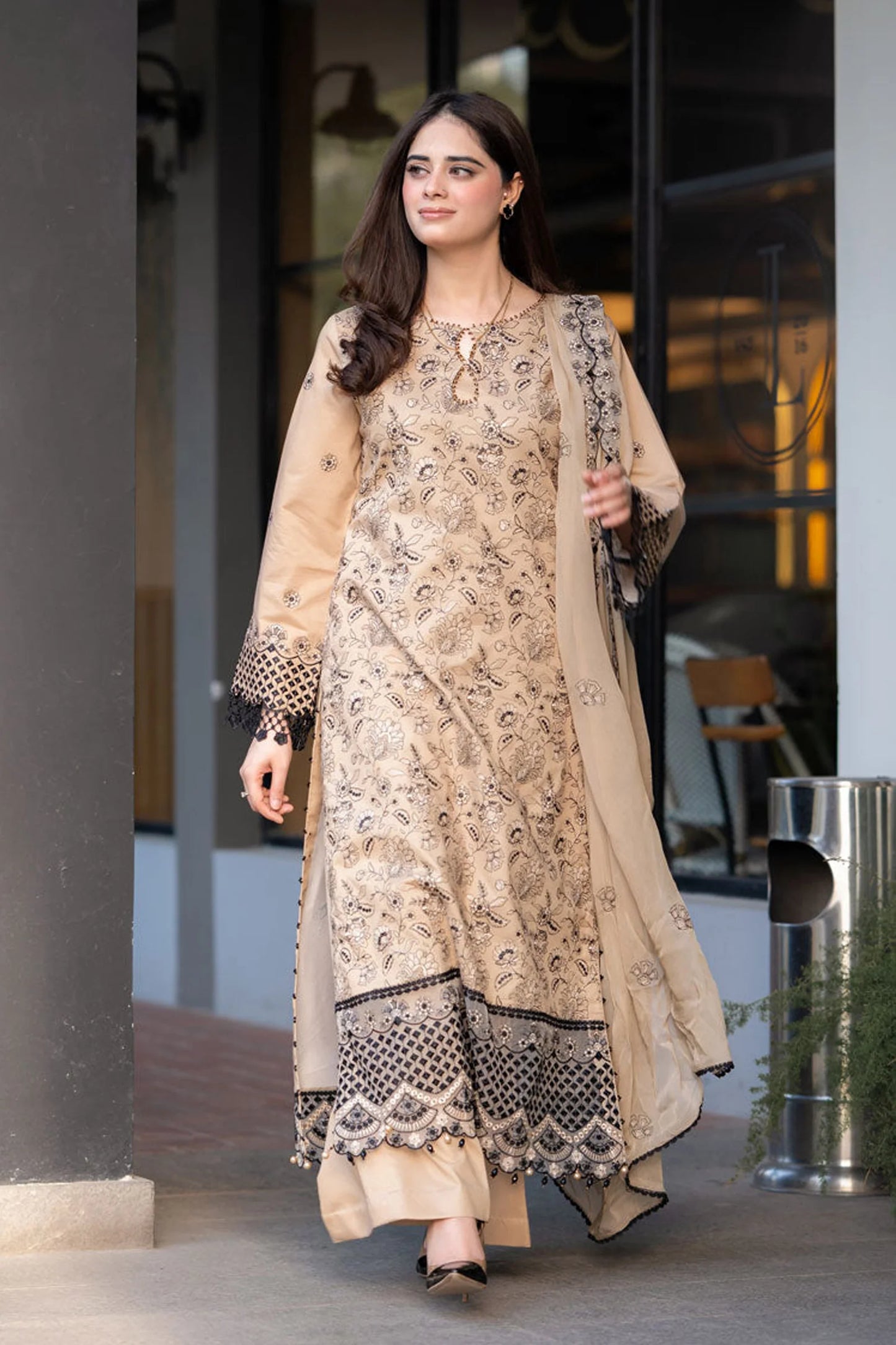 SAPPHIRE-3PC LAWN EMBROIDERED SHIRT WITH CHIFFON EMBROIDERED DUPATTA AND TROUSER-PK-5680