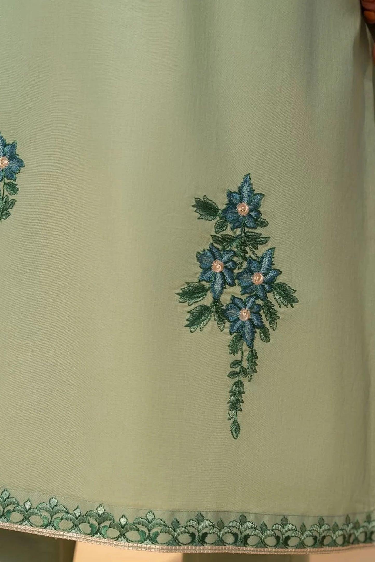 LAZULI-3PC LAWN EMBROIDERED SHIRT WITH MONARK EMBROIDERED DUPATTA AND TROUSER-PK-5645