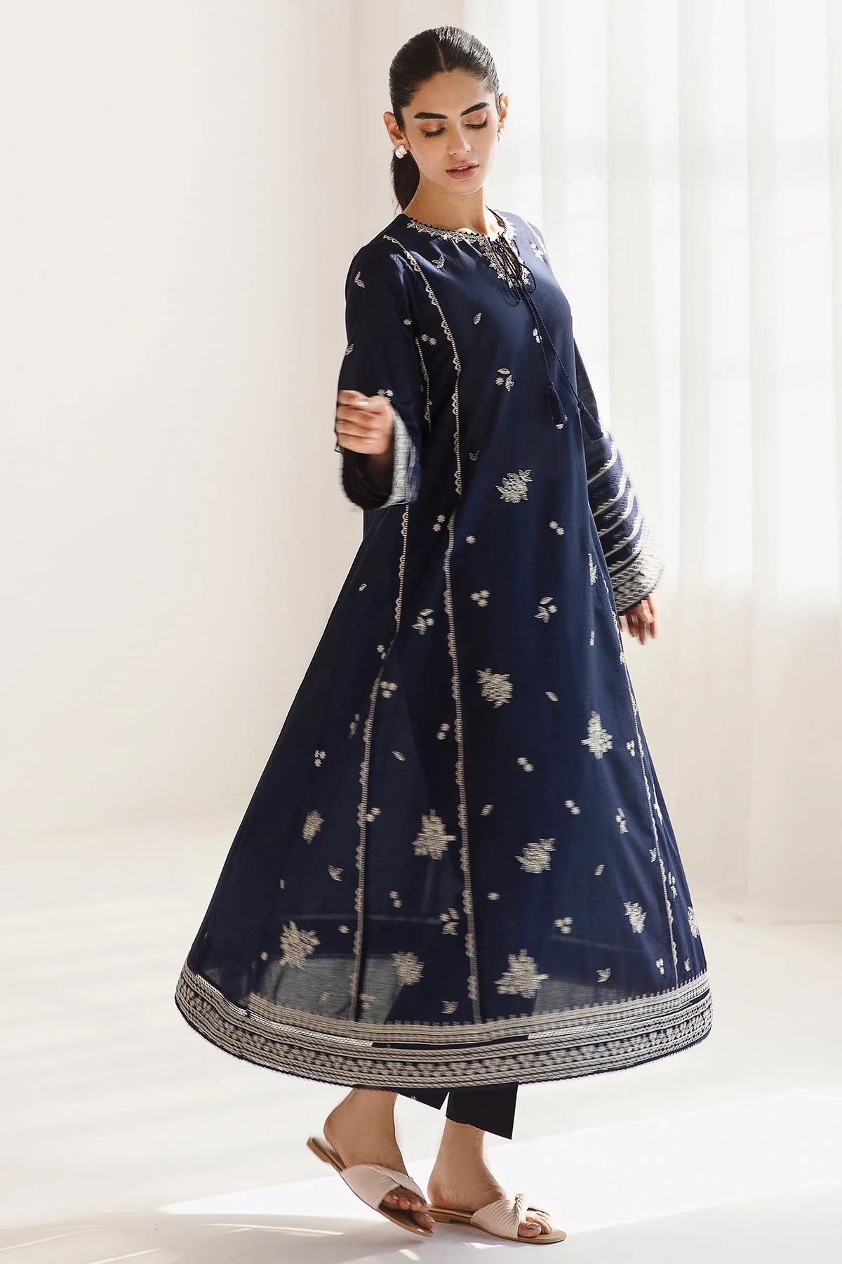 JAZMIN-UNSTITCHED 3PC DHANAK SEQUENCE EMBROIDERED SUIT-PK-5774