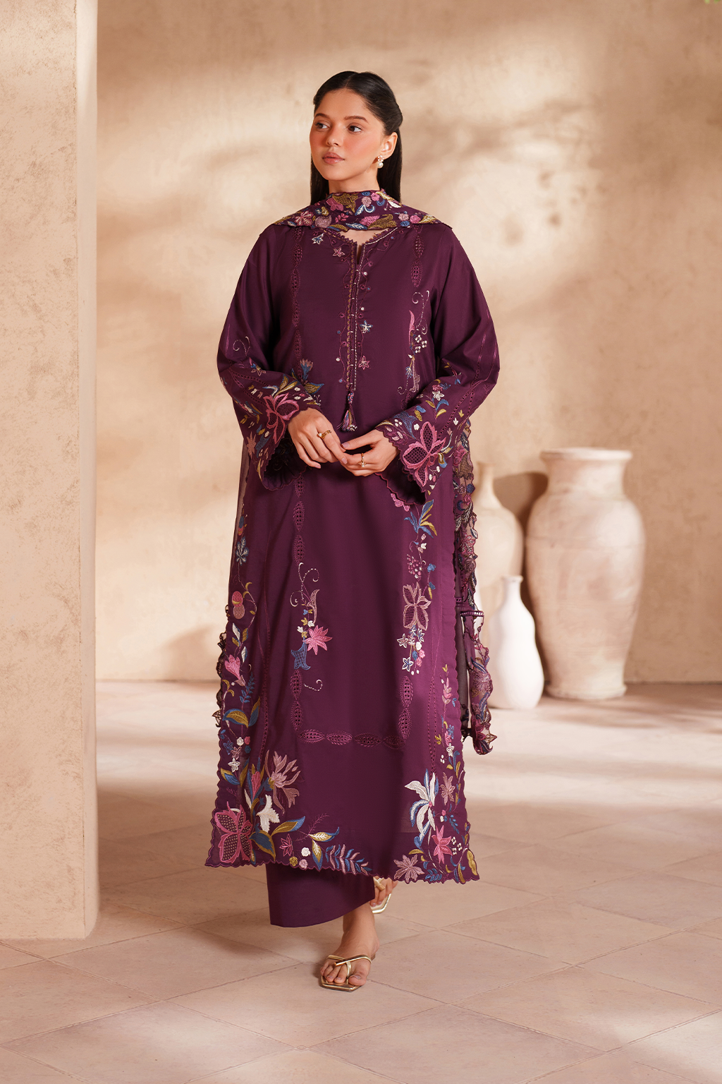IZNIK-UNSTITCHED 3PC LAWN EMBROIDERED SUIT-PK-4833