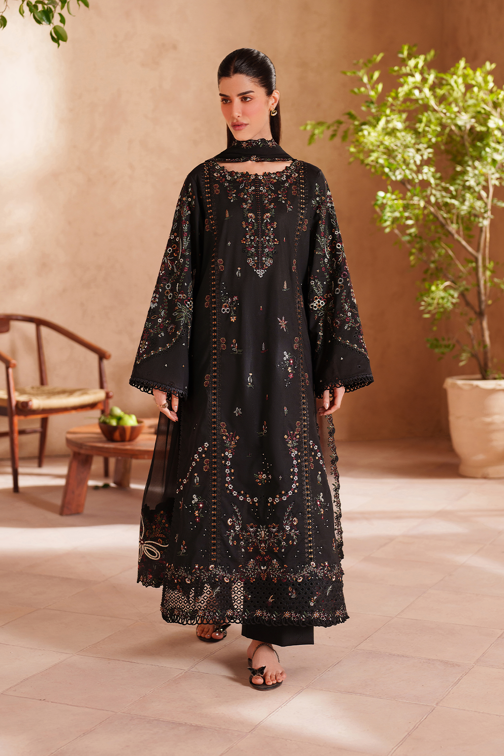 IZNIK-UNSTITCHED 3PC LAWN EMBROIDERED SUIT-PK-4849