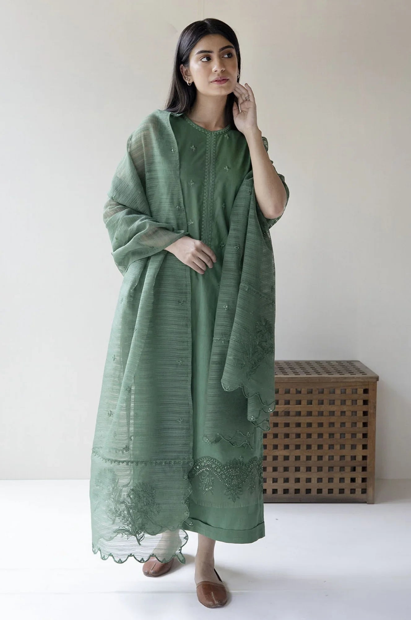 DYOT-3PC-LAWN EMBROIDERED SHIRT WITH ORGANZA EMBROIDERED DUPATTA & TROUSER-PK-2655
