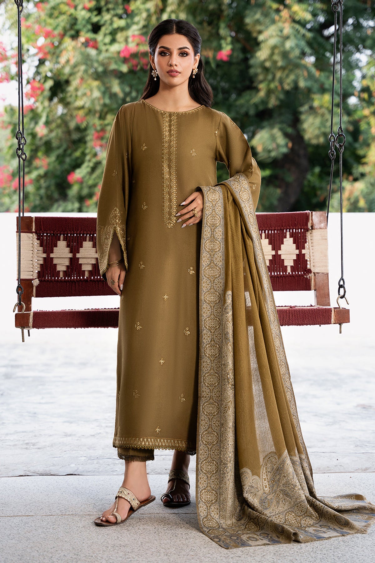 IZEL-UNSTITCHED 3PC DHANAK EMBROIDERED SUIT-PK-4376