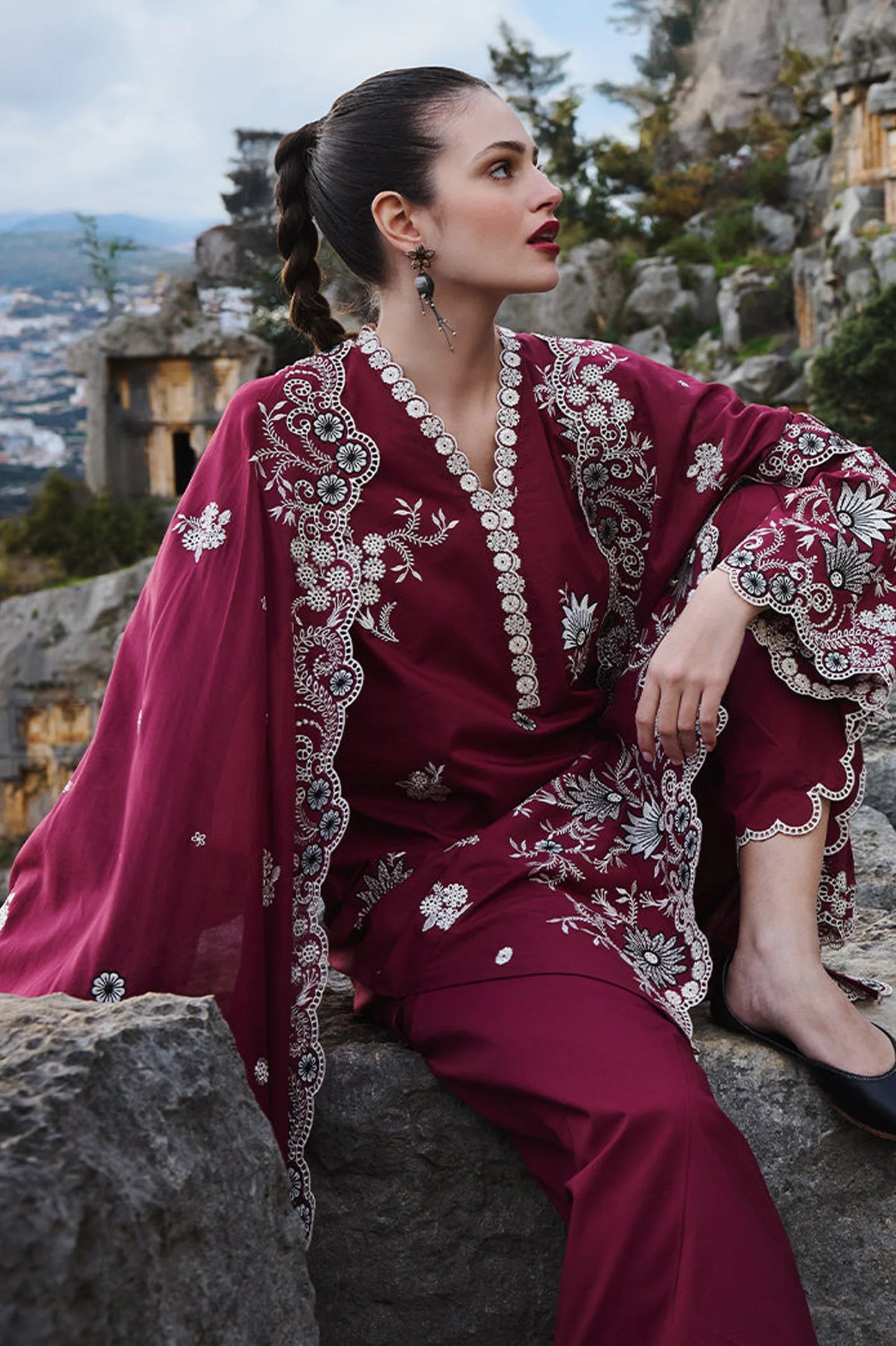 IMAGE-3PC LAWN EMBROIDERED SHIRT WITH MONARK EMBROIDERED DUPATTA AND TROUSER-PK-5625
