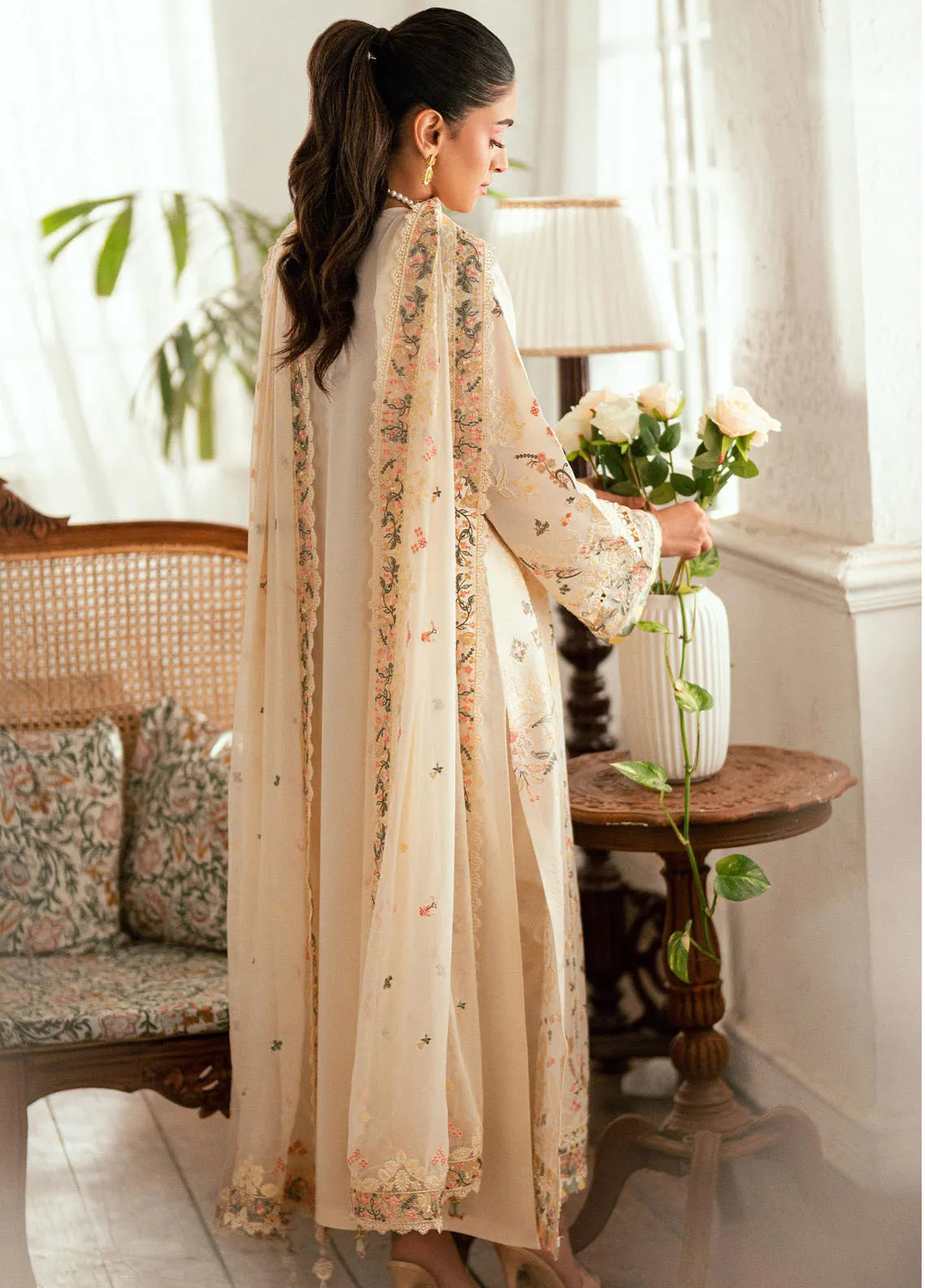QALAMQAR - UNSTITCHED 3PC LAWN EMBROIDERED SUIT-PK-5731