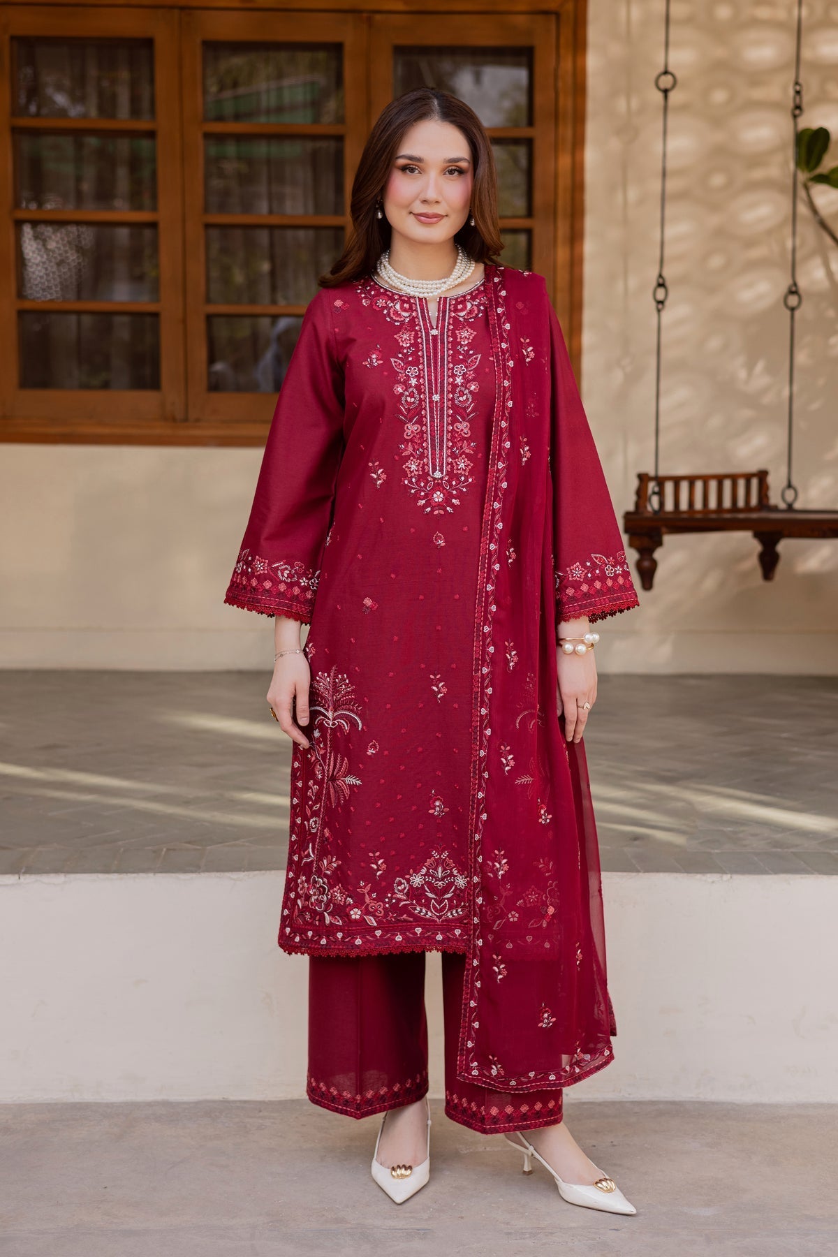 BATIK-UNSTITCHED 3PC LAWN EMBROIDERED SUIT-PK-4824